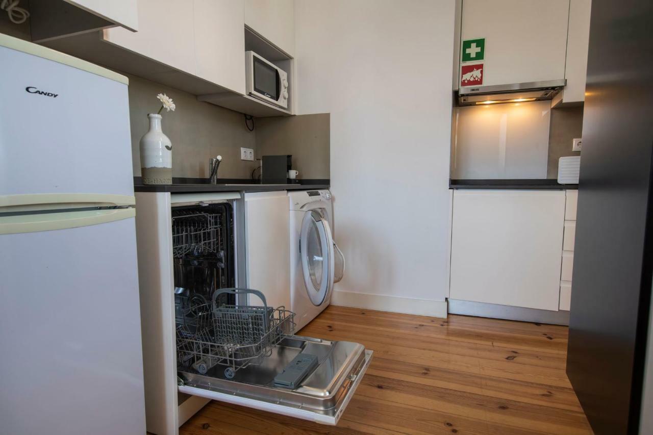 Lovelystay - Sunny Santa Catarina I Lisbon Luaran gambar