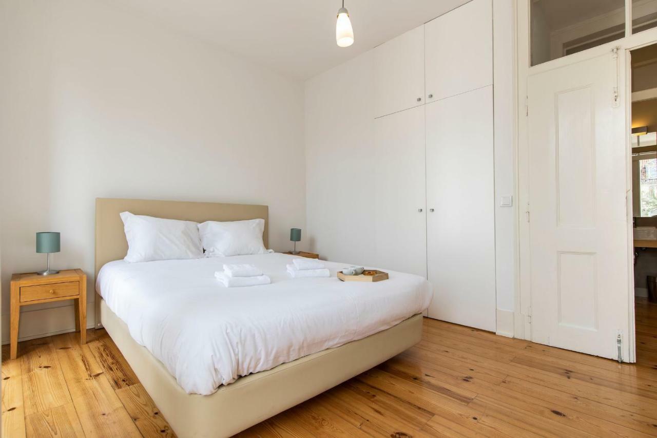 Lovelystay - Sunny Santa Catarina I Lisbon Luaran gambar