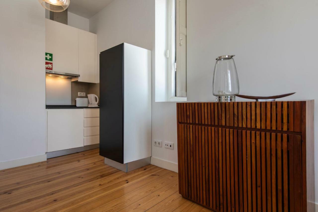 Lovelystay - Sunny Santa Catarina I Lisbon Luaran gambar