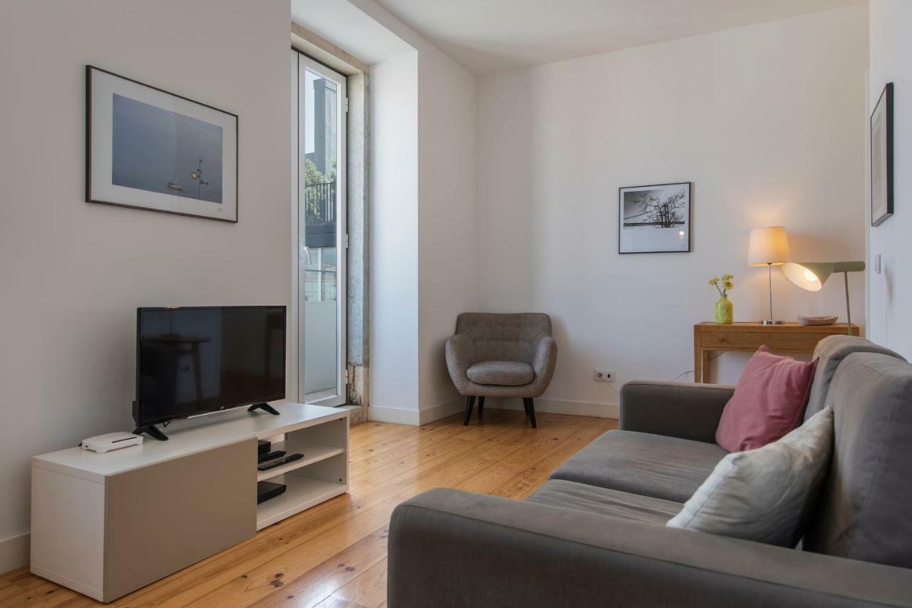 Lovelystay - Sunny Santa Catarina I Lisbon Luaran gambar