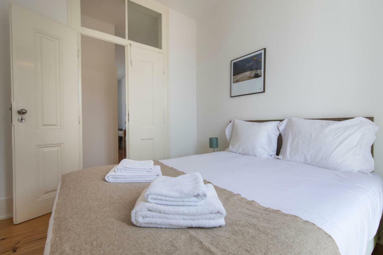 Lovelystay - Sunny Santa Catarina I Lisbon Luaran gambar