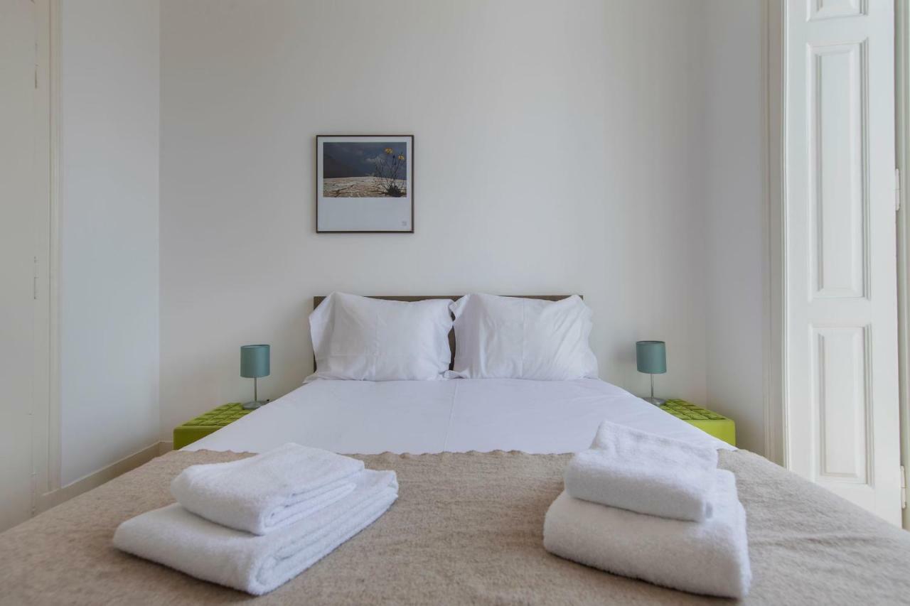 Lovelystay - Sunny Santa Catarina I Lisbon Luaran gambar